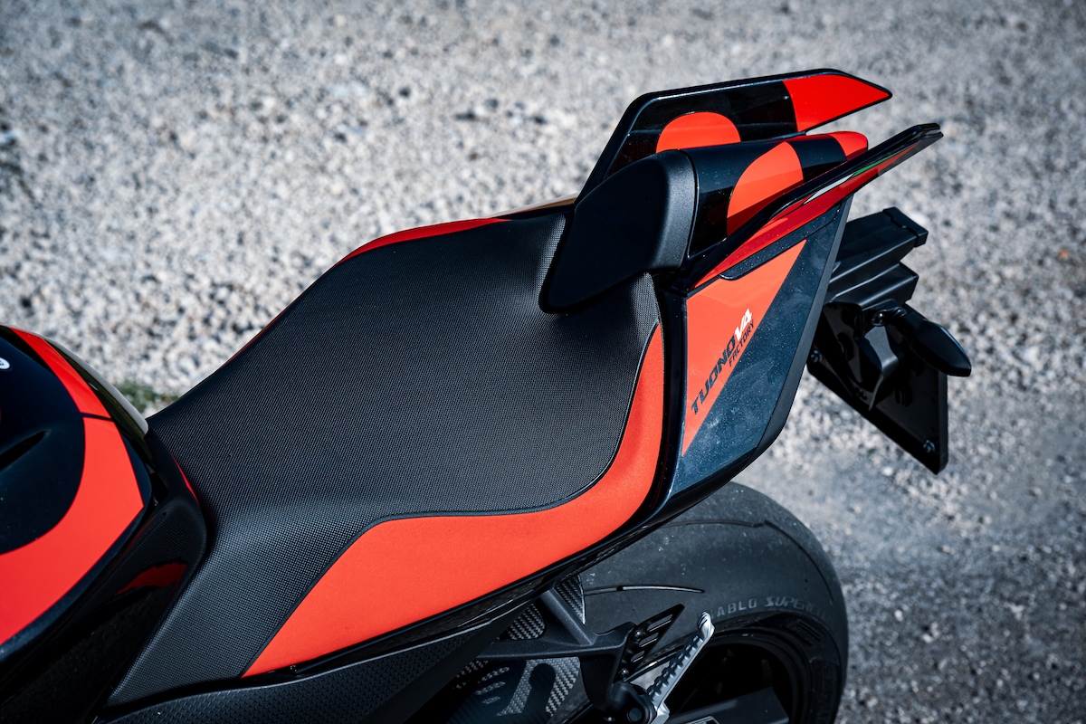 Aprilia Tuono V4 Factory 1100: focus sui dettagli | FOTO