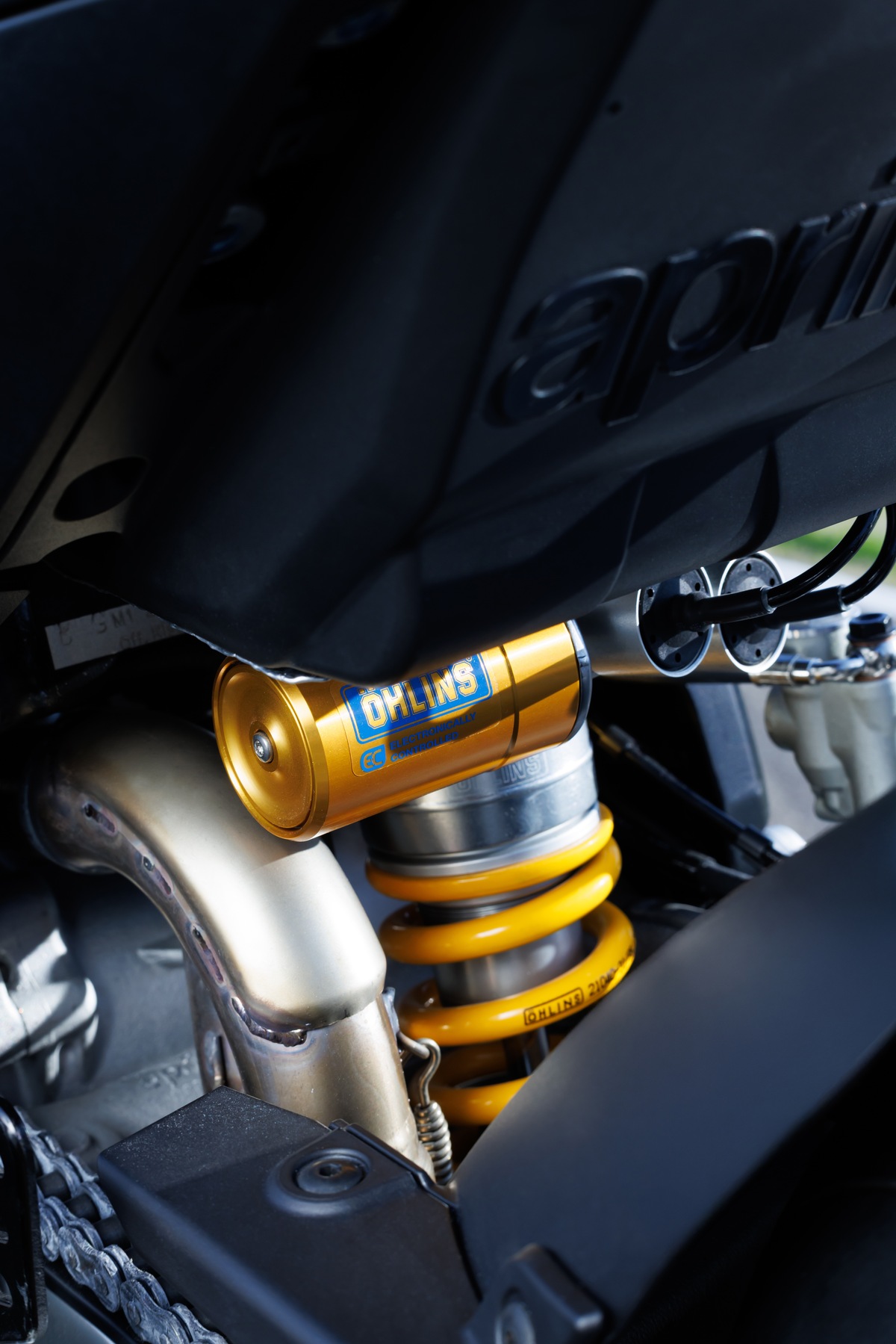 Aprilia Tuono V4 Factory 1100: focus sui dettagli | FOTO