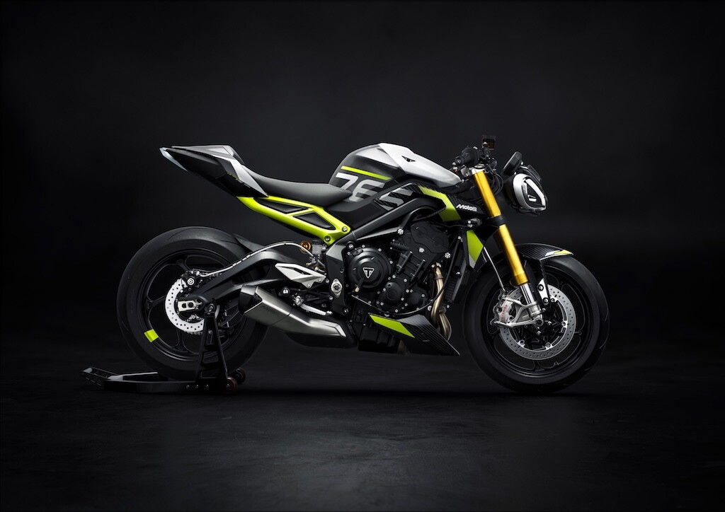 Triumph, le foto della Street Triple 765 Moto2 Edition: ispirazione racing in soli 1.000 esemplari