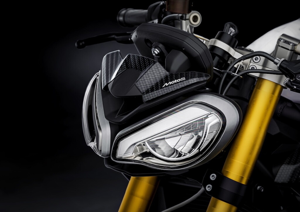 Triumph, le foto della Street Triple 765 Moto2 Edition: ispirazione racing in soli 1.000 esemplari