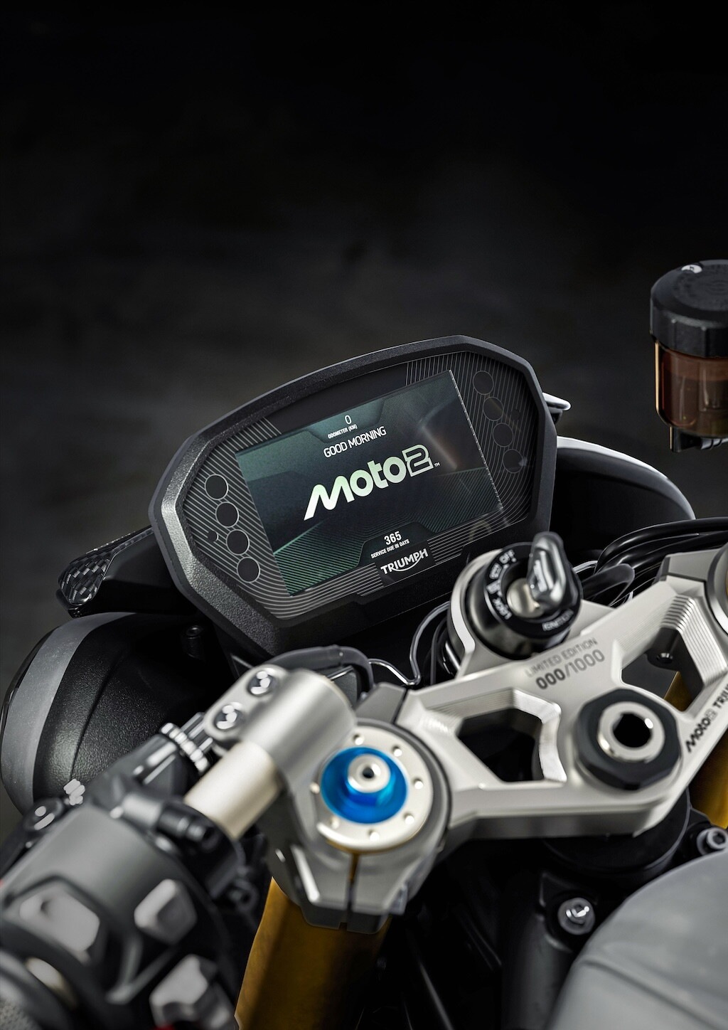 Triumph, le foto della Street Triple 765 Moto2 Edition: ispirazione racing in soli 1.000 esemplari