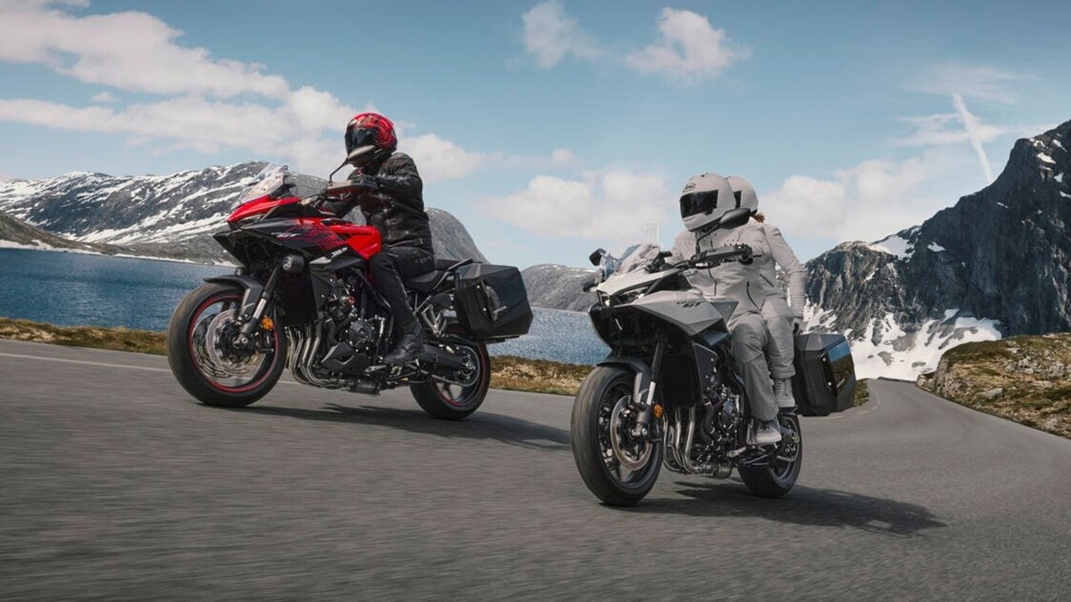 Honda CB1000GT 2026: le foto della Sport Tourer dalla base Hornet, ma dal cuore Fireblade