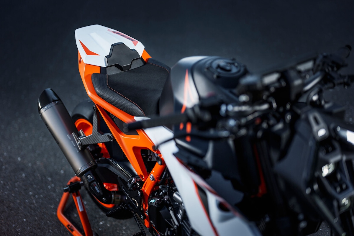 KTM 990 Duke R 2026 - Le foto