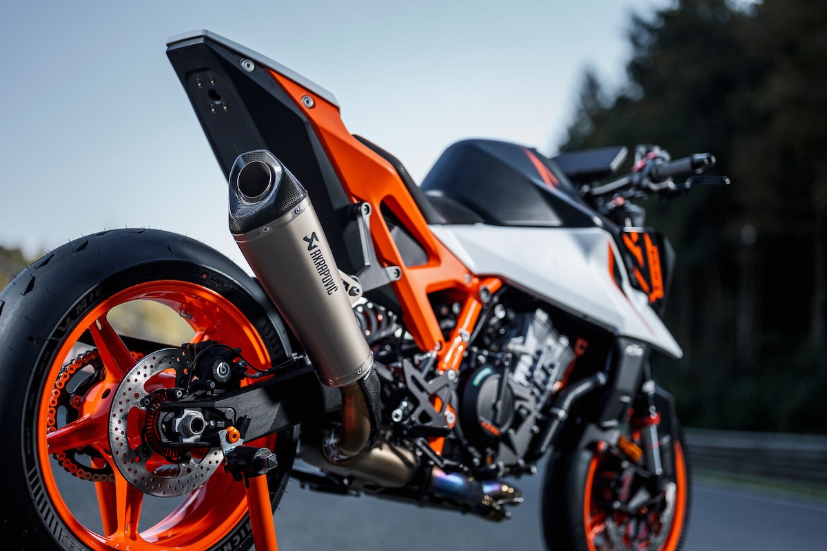 KTM 990 Duke R 2026 - Le foto