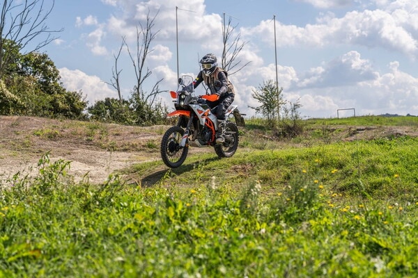KTM 390 Adventure R: le foto del test