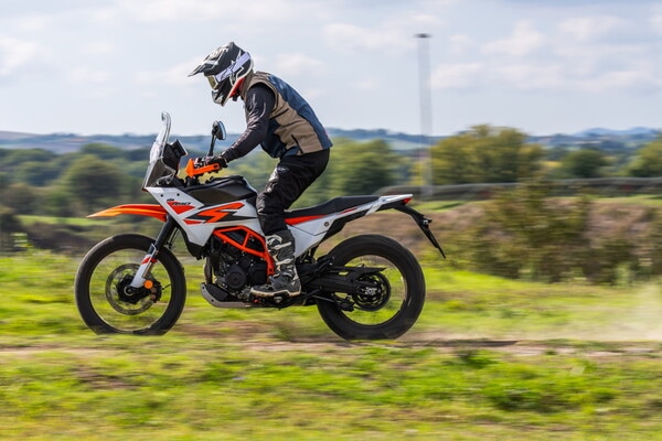 KTM 390 Adventure R: le foto del test