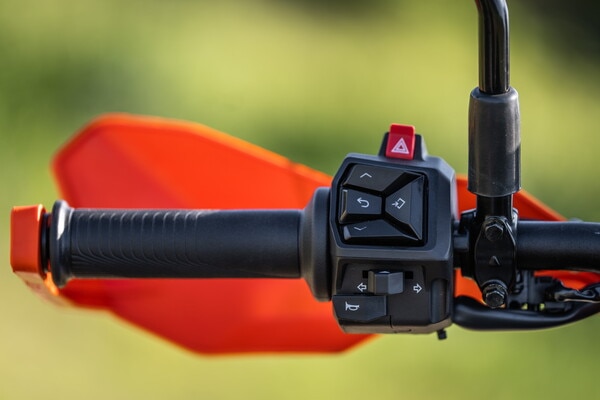 KTM 390 Adventure R: focus sui dettagli | FOTO