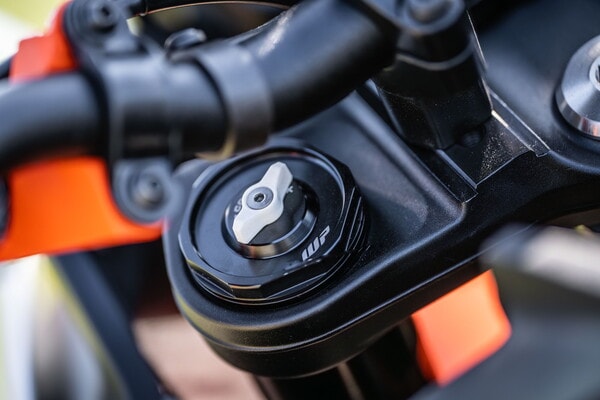 KTM 390 Adventure R: focus sui dettagli | FOTO