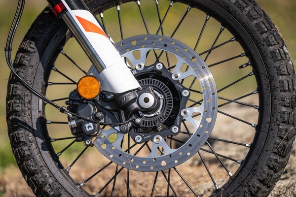 KTM 390 Adventure R: focus sui dettagli | FOTO