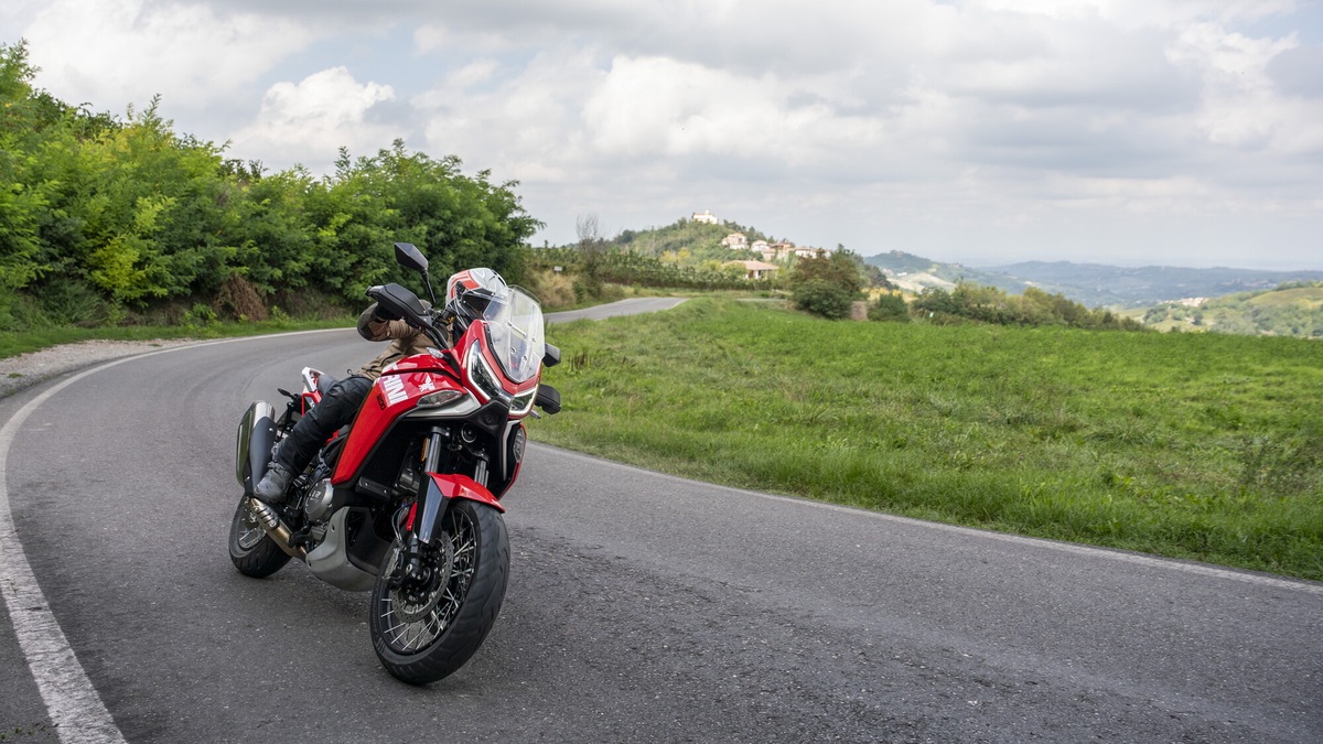 Moto Morini X-Cape 1200: per chi è (e per chi non è)