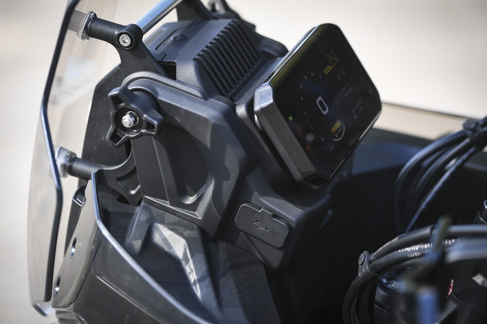 CFMOTO 700MT ADV: le foto della "Comparativa crossover cinesi"