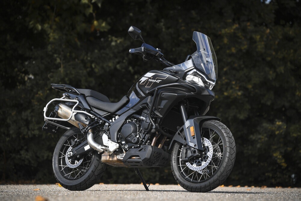 CFMOTO 700MT ADV: le foto della "Comparativa crossover cinesi"