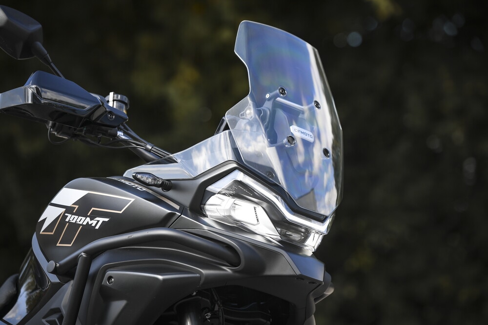 CFMOTO 700MT ADV: le foto della "Comparativa crossover cinesi"