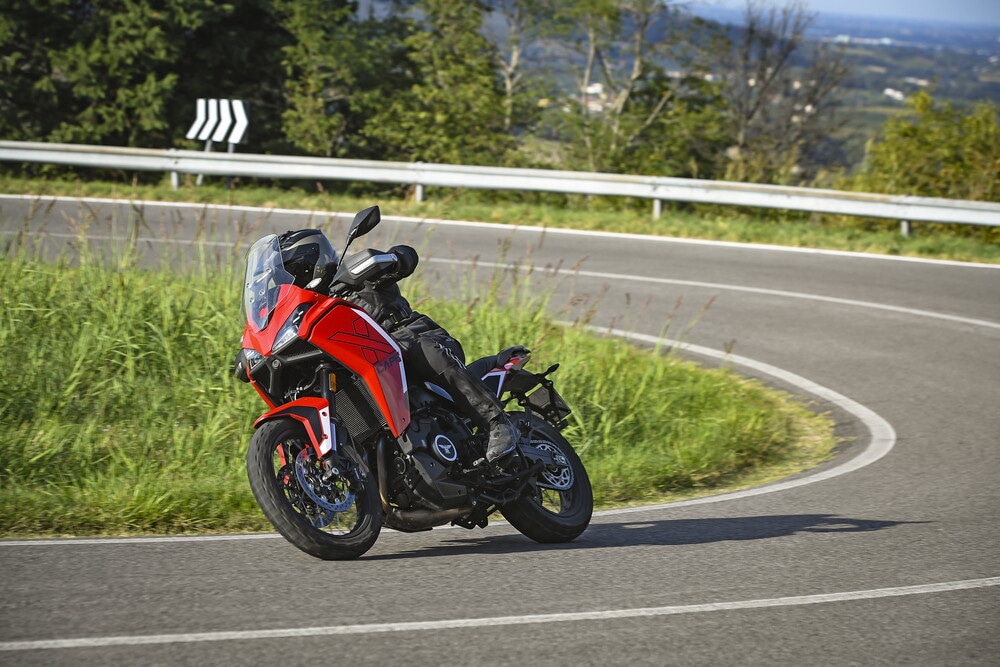 Moto Morini X-Cape 700: le foto della "Comparativa crossover cinesi"