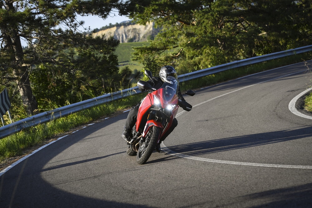 Moto Morini X-Cape 700: le foto della "Comparativa crossover cinesi"