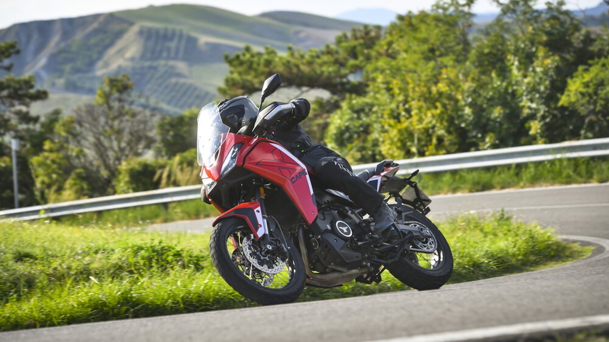 Moto Morini X-Cape 700: le foto della "Comparativa crossover cinesi"