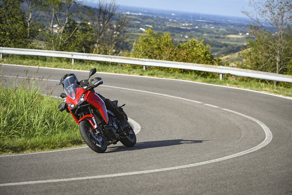 Moto Morini X-Cape 700: le foto della "Comparativa crossover cinesi"