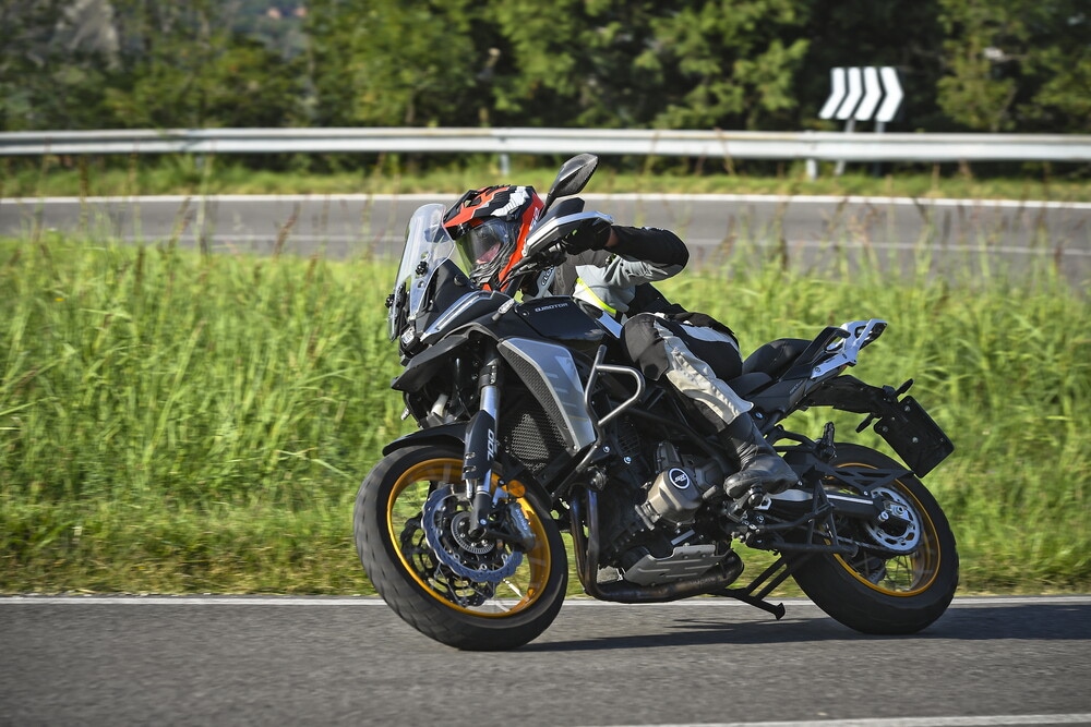 QJ Motor SRT 700 SX: le foto della "Comparativa crossover cinesi"