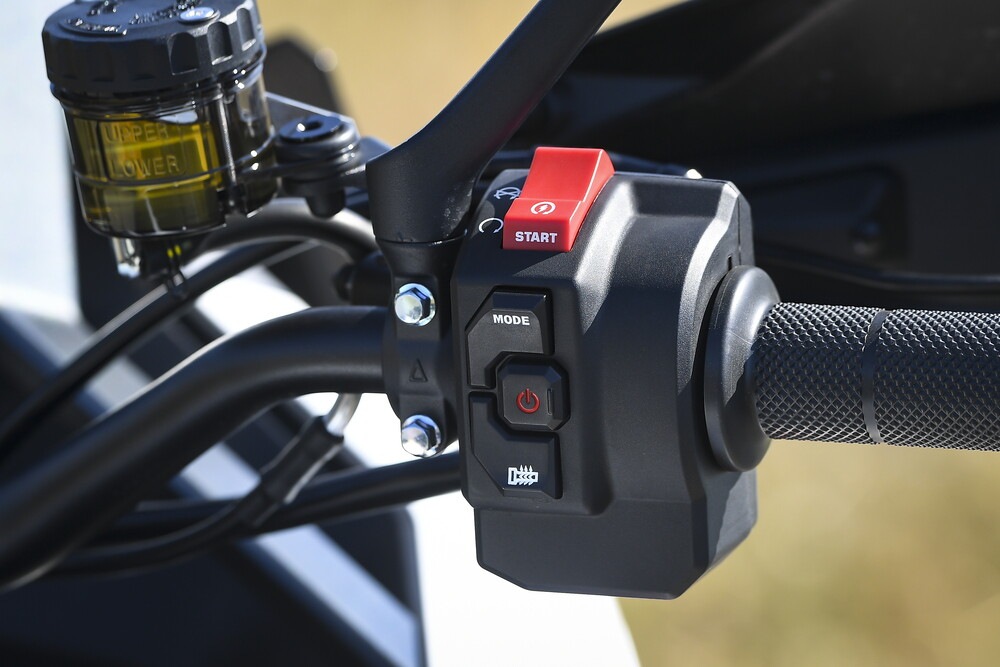 Zontes ZT703-F: le foto della "Comparativa crossover cinesi"