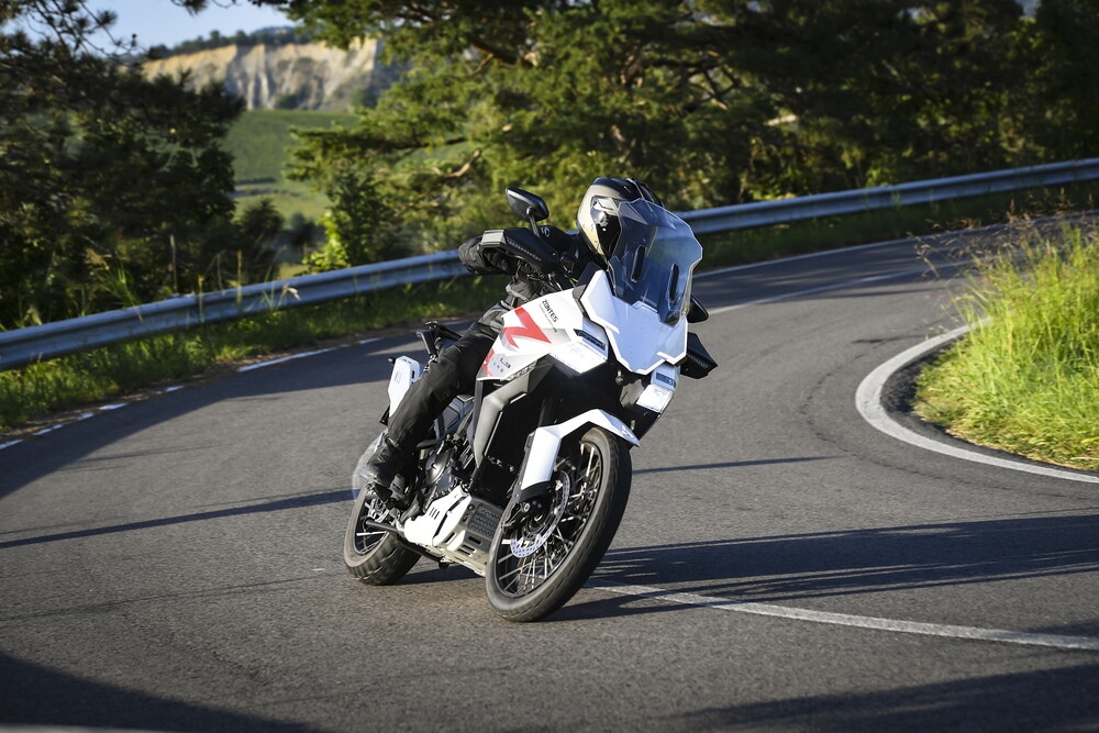 Zontes ZT703-F: le foto della "Comparativa crossover cinesi"