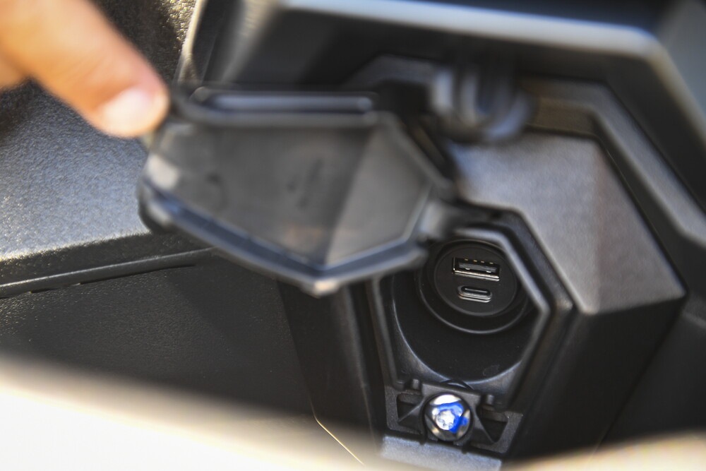 Zontes ZT703-F: le foto della "Comparativa crossover cinesi"