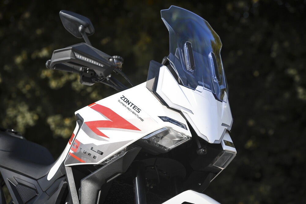 Zontes ZT703-F: le foto della "Comparativa crossover cinesi"