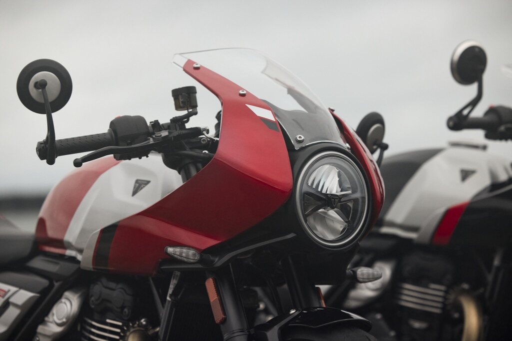 Triumph Thruxton 400: le foto della novità per patente A2