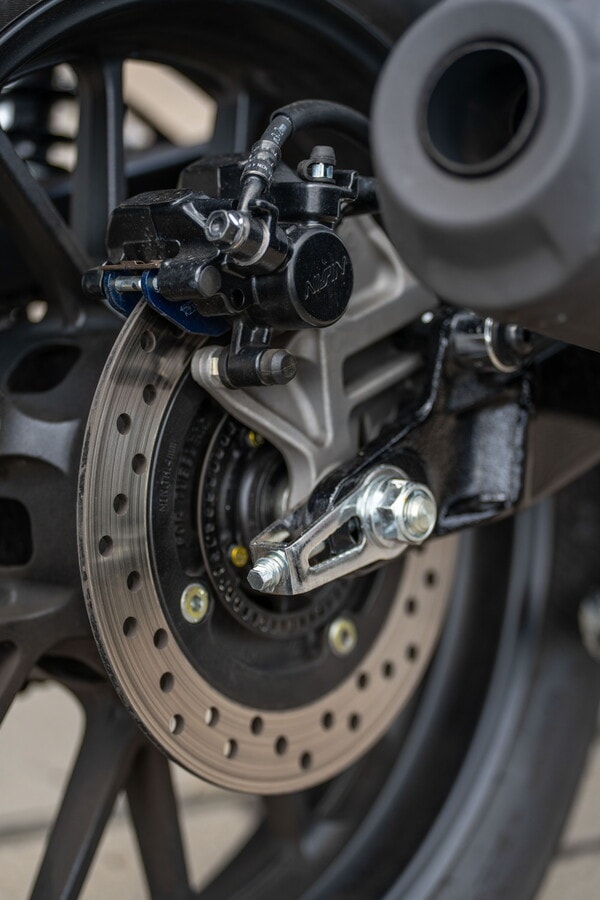 Honda GB350S: focus sui dettagli | FOTO