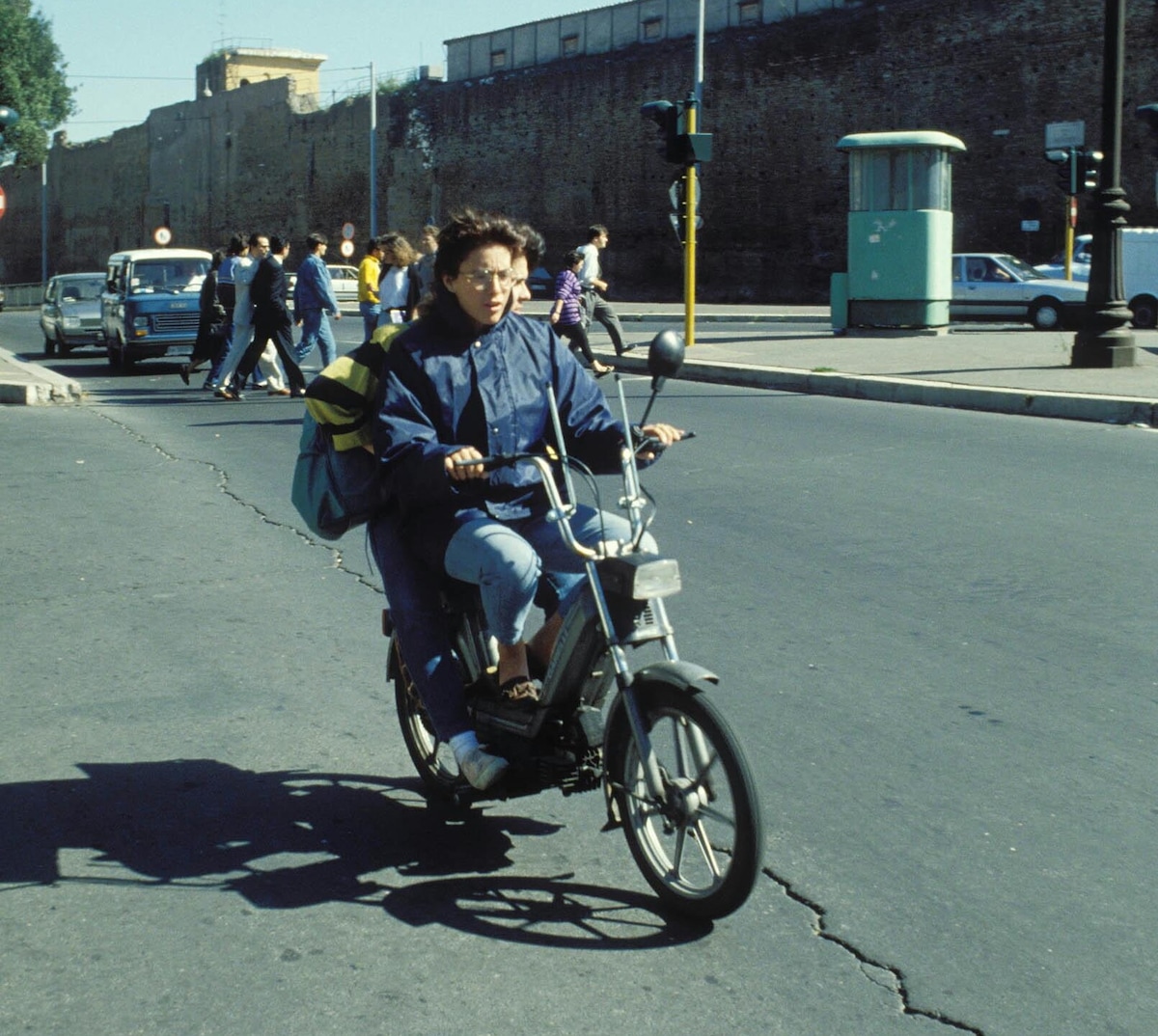 Cinquantini anni ’70: le foto di quando il motorino era libertà