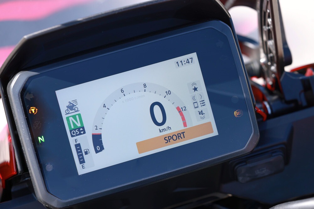 Honda CB1000GT: focus sui dettagli | FOTO