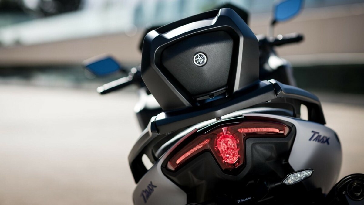 Perchè i maxiscooter premium non sono più popolari? Ascesa e declino di un fenomeno culturale