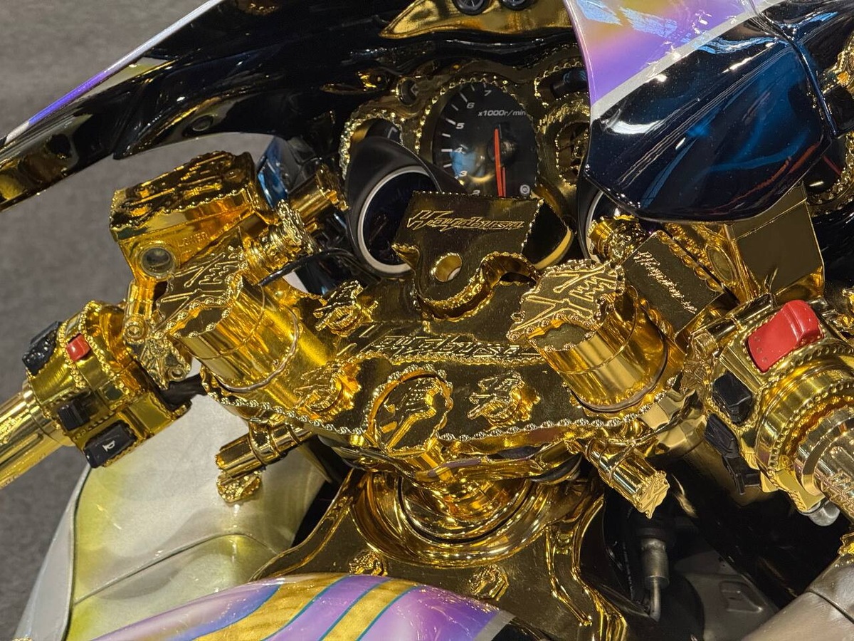 Più oro che benzina: ecco la Suzuki Hayabusa da 500.000 euro