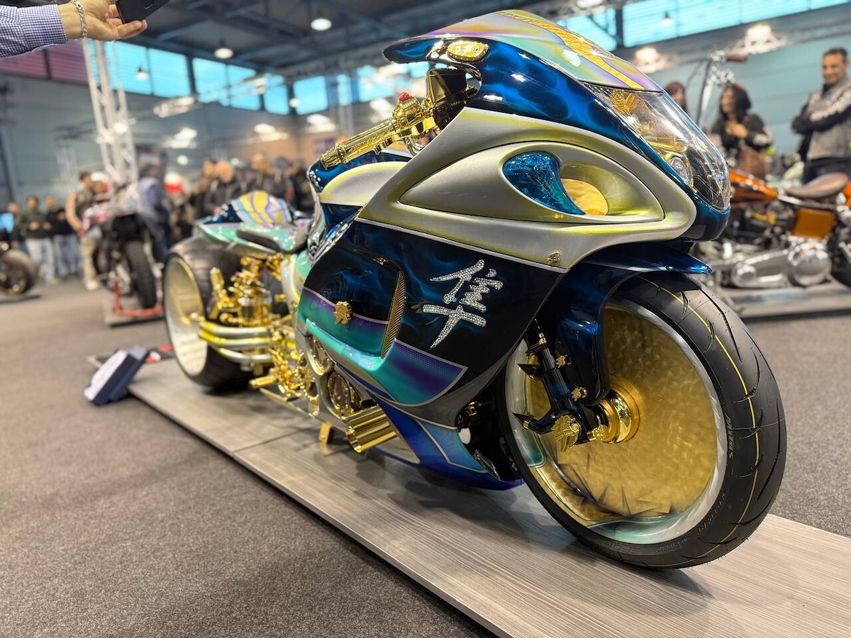 Più oro che benzina: ecco la Suzuki Hayabusa da 500.000 euro