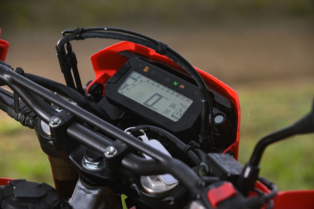 Honda CRF300L: le foto della comparativa dual