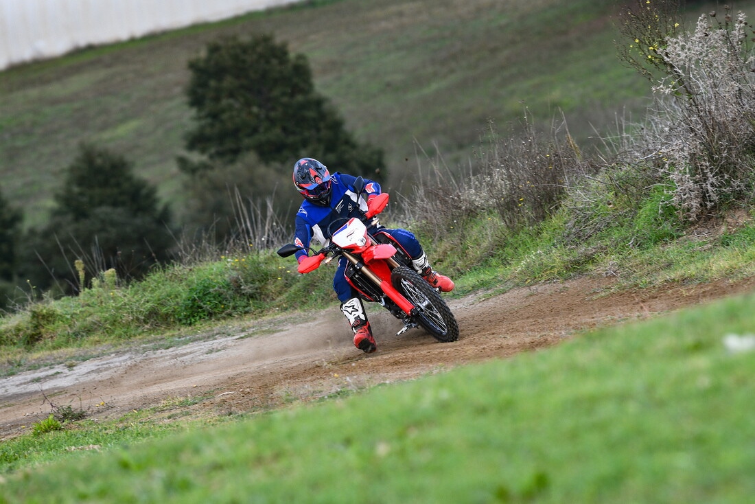 Honda CRF300L: le foto della comparativa dual