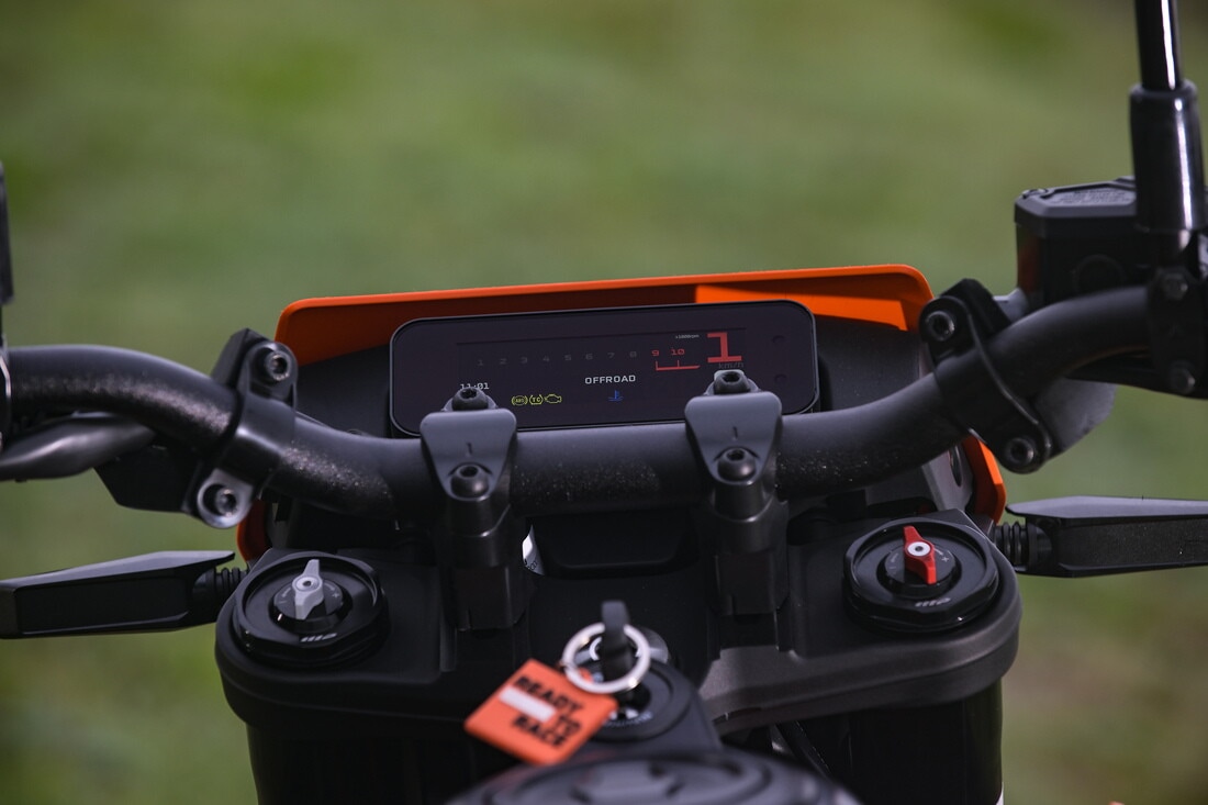 KTM 390 Enduro R: le foto della comparativa dual