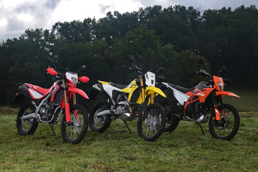 Honda CRF300L vs KTM 390 Enduro R vs Suzuki DR-Z4S: le migliori foto della comparativa dual purpose