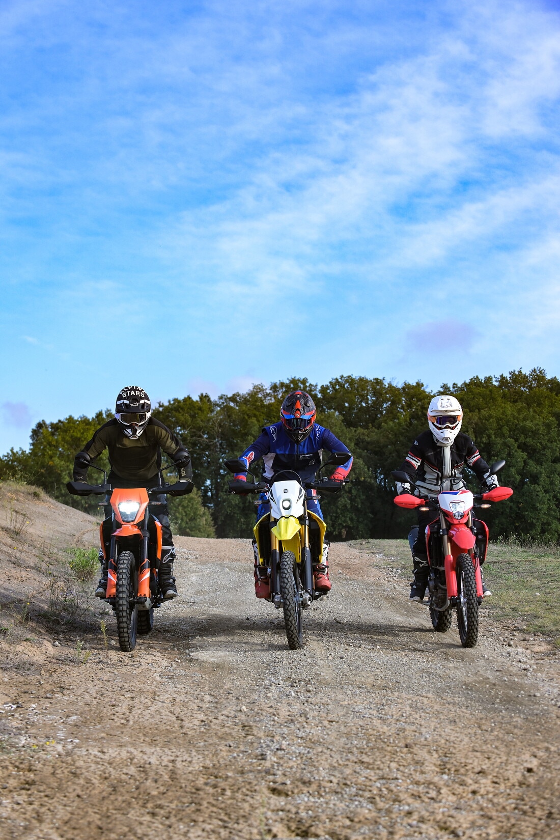 Honda CRF300L vs KTM 390 Enduro R vs Suzuki DR-Z4S: le migliori foto della comparativa dual purpose