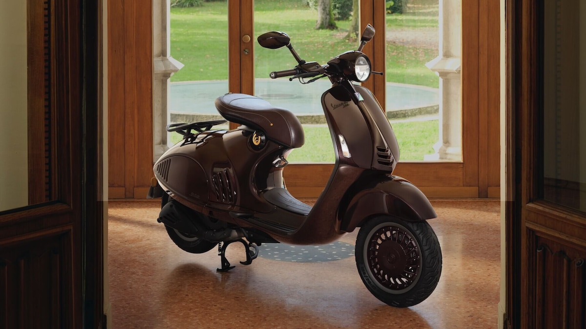 Vespa 946 Horse: le foto che mostrano come l’eleganza equestre prenda forma