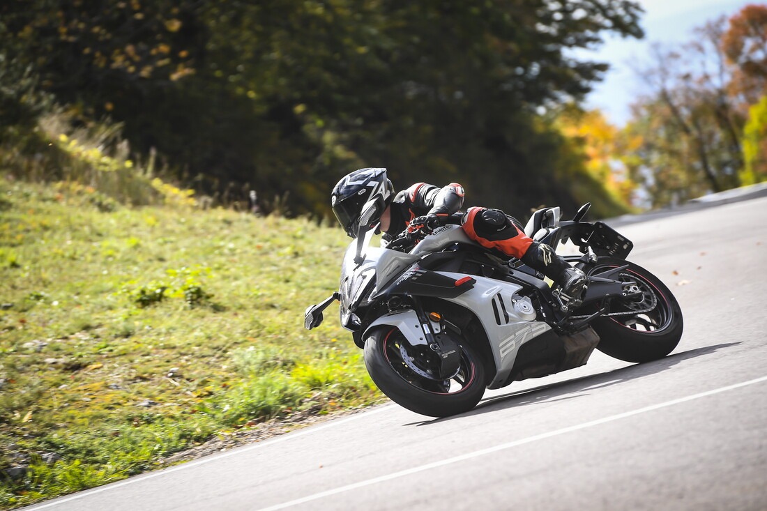 CFMOTO 675 SR-R: le foto della comparativa delle sportive cinesi