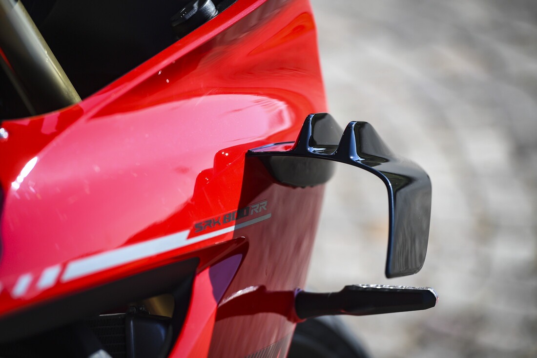 QJ Motor SRK 800 RR : le foto della comparativa delle sportive cinesi