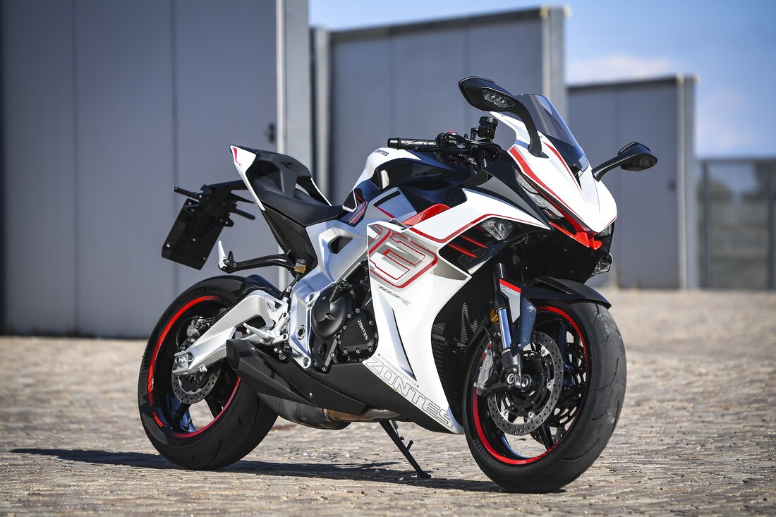 Zontes 703 RR : le foto della comparativa delle sportive cinesi