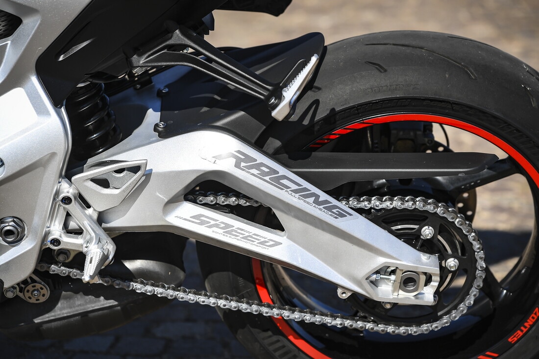 Zontes 703 RR : le foto della comparativa delle sportive cinesi