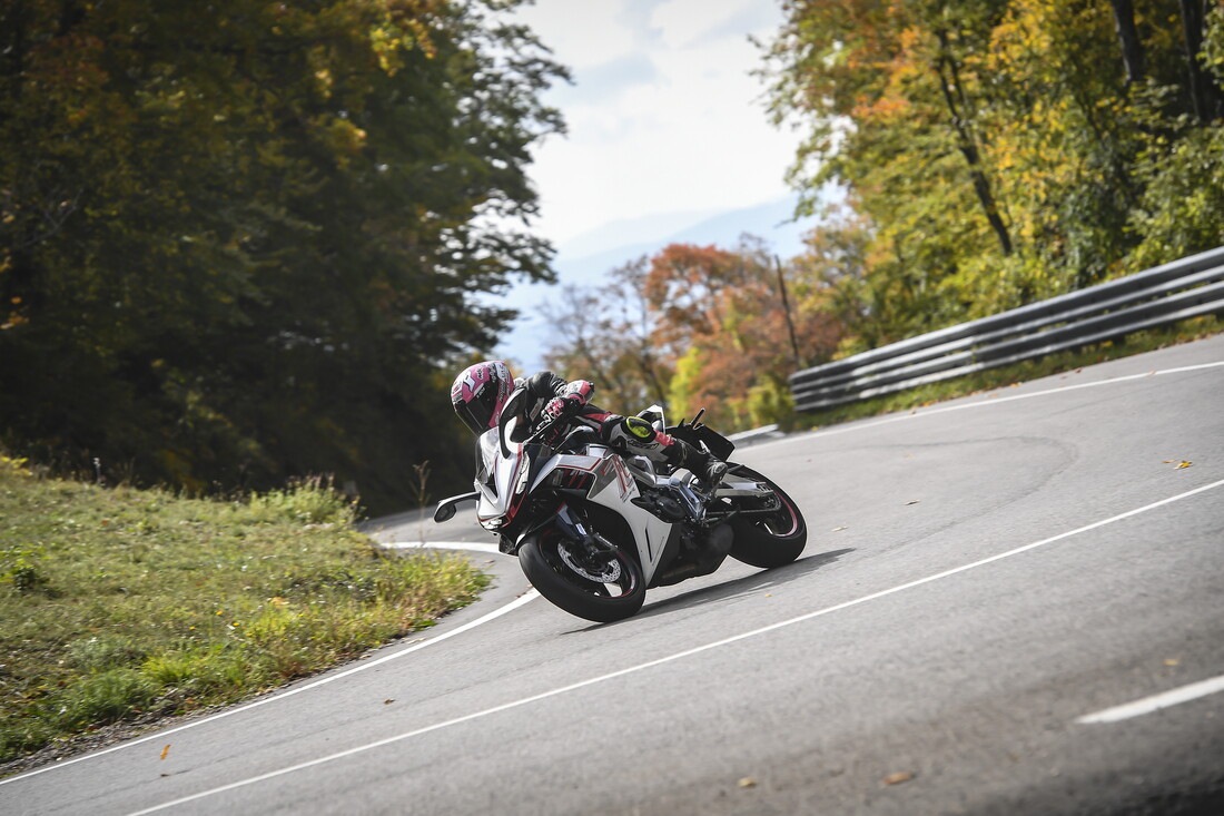 Zontes 703 RR : le foto della comparativa delle sportive cinesi