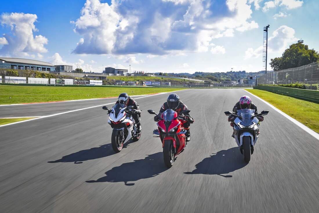 Sportive cinesi: le migliori foto della comparativa