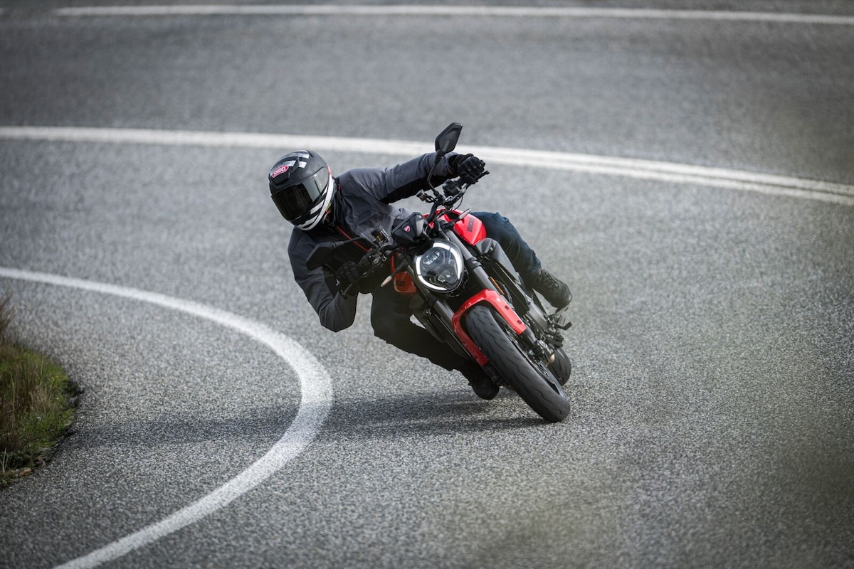 Ducati Monster: le foto della prova