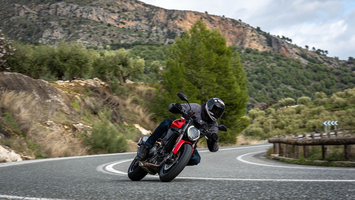 Ducati Monster: le foto della prova