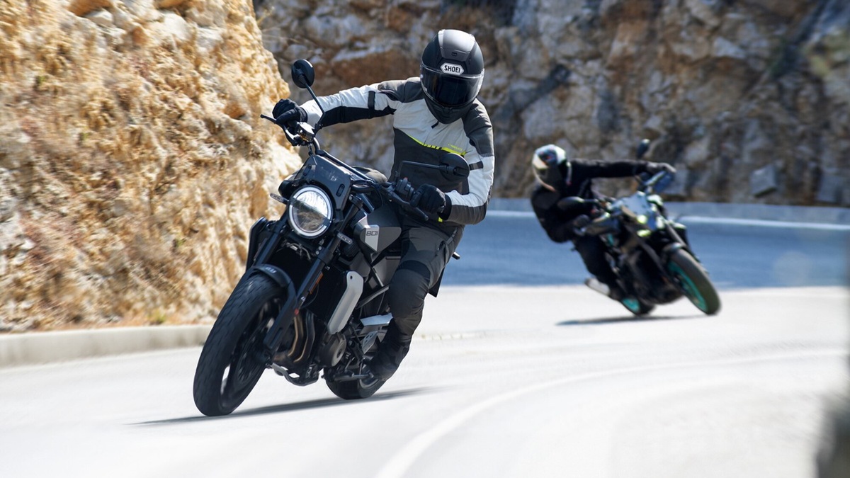 HELD Renegade 2: completo touring quattro stagioni che si adatta a ogni viaggio
