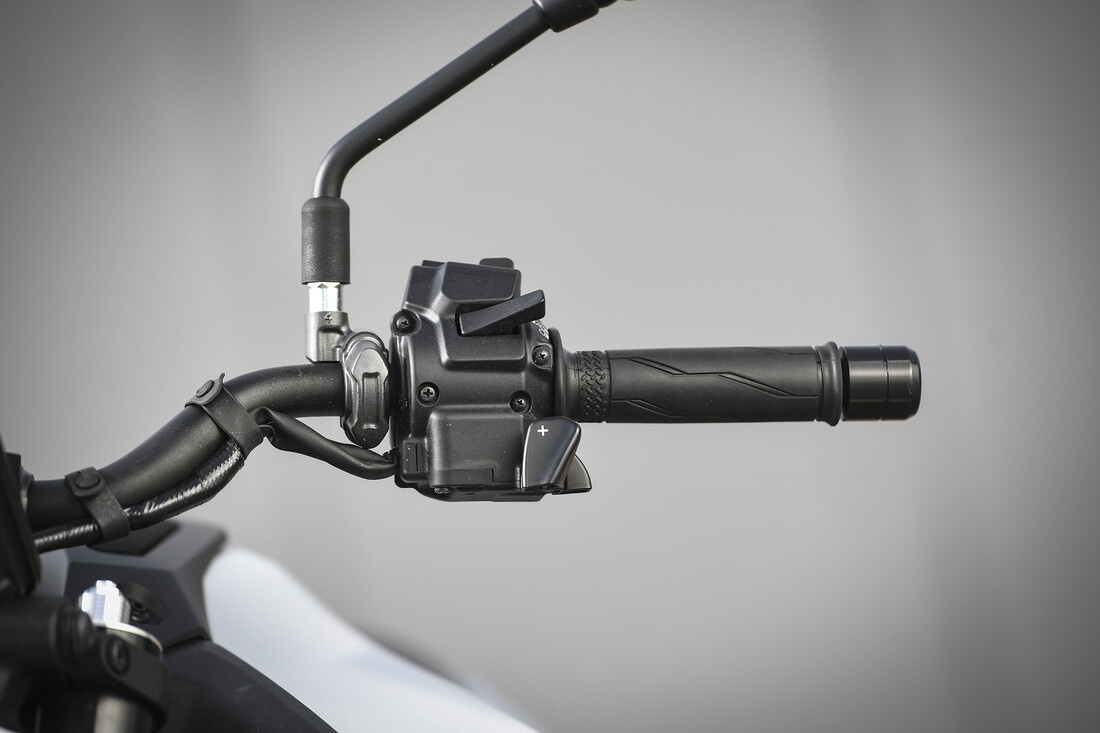 Yamaha MT-09 Y-AMT: le foto della prova