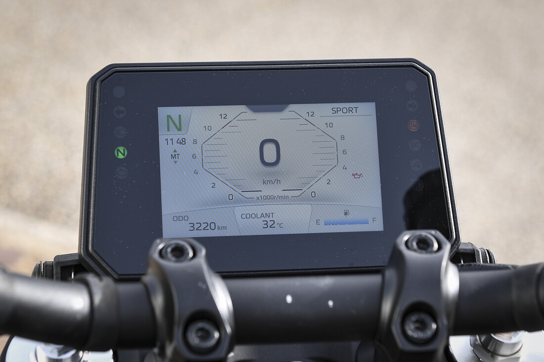 Yamaha MT-09 Y-AMT: le foto della prova